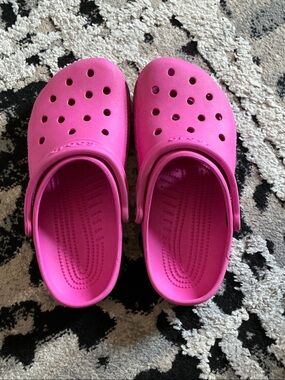 CROCS Kids Bright Pink Classic Clog